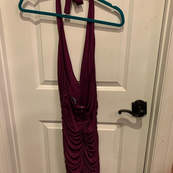 Halter dress - Picture 2 of 5